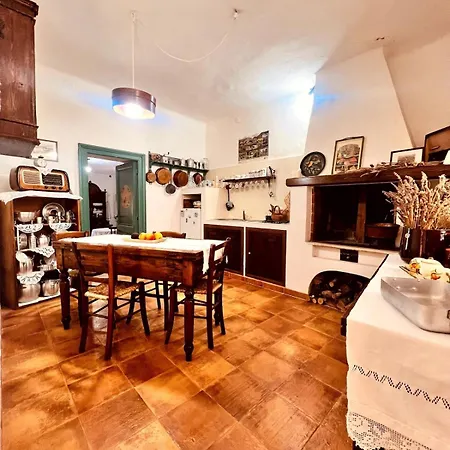 Holiday home La Casa Di Nonna Carissima Villalago