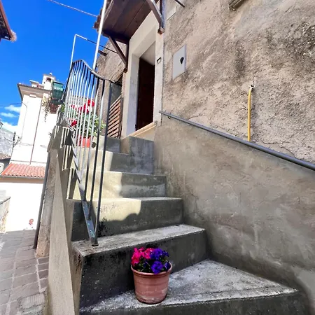 Hébergement de vacances La Casa Di Nonna Carissima Villalago